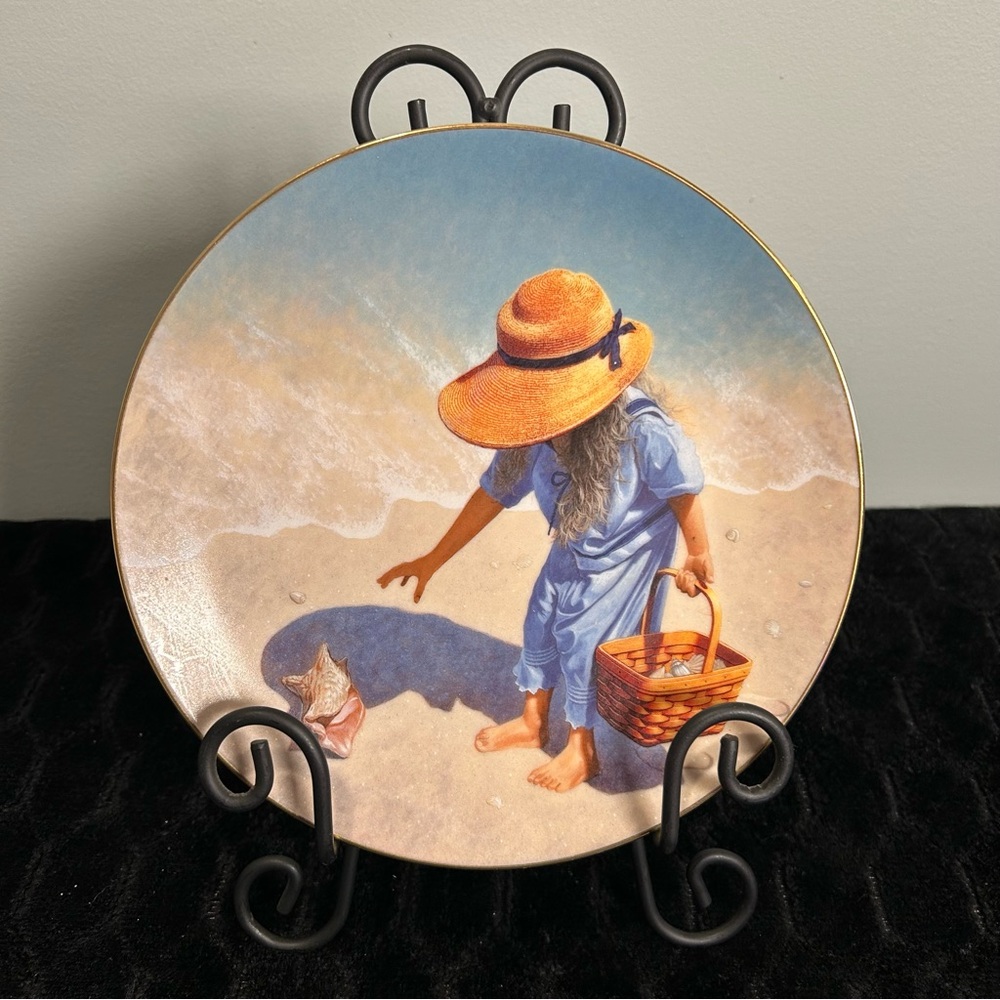 Vintage Longaberger ‘By the Sea’ Seasonal Decorative Plate & Stand Summer Shells
